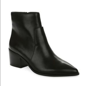 Used Tahari Raffi Boots